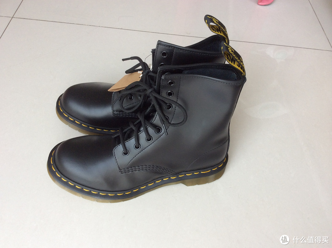 大脚妹子海淘Dr. Martens 1460 经典款马丁靴+ECCO 爱步Pakse Pump 女款平底鞋