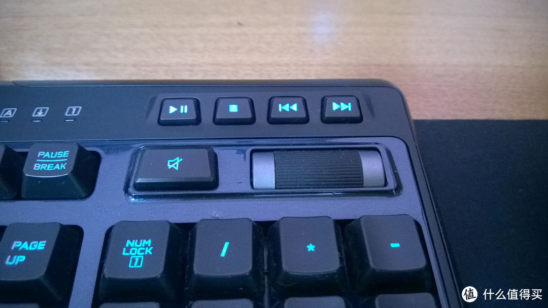 Logitech 罗技 G510s 游戏键盘（LCD屏、5键无冲、USB声卡）