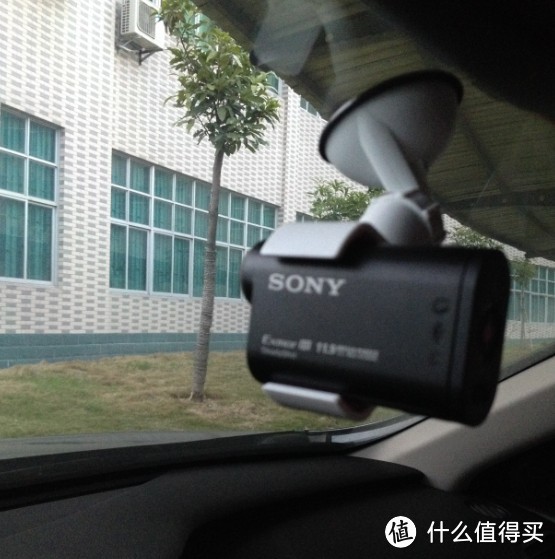 兼职行车记录仪：Sony 索尼 HDR-AS30V 佩戴式高清数码摄像机