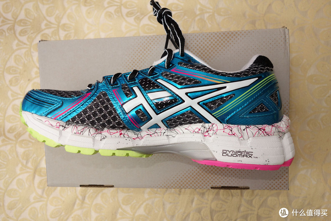 跑鞋小分队：asics 亚瑟士 Cirrus 33 二代 跑鞋、Gel-Kayano 19 旗舰级 女款避震跑鞋 + new balance 新百伦 W1260 v2  支撑跑鞋