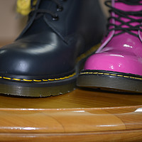 情侣靴？父女靴？美亚购入的Dr. Martens 1460 马丁靴 + 官网购入的Dr. Martens Delaney 马丁靴