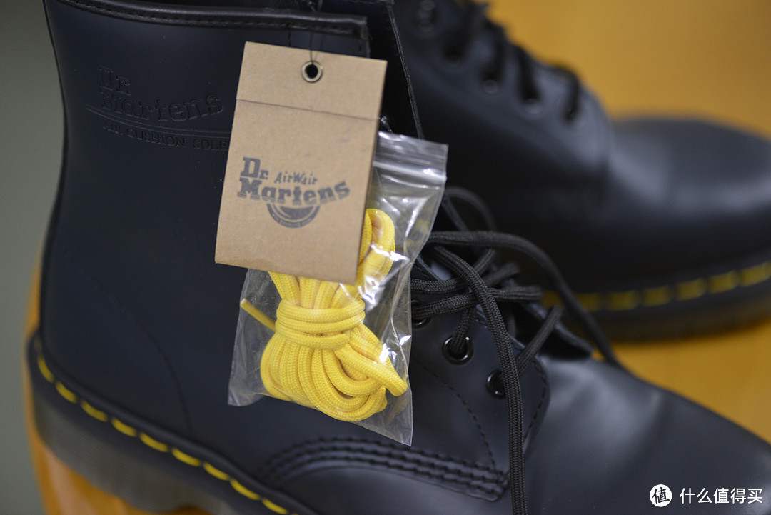 情侣靴？父女靴？美亚购入的Dr. Martens 1460 马丁靴 + 官网购入的Dr. Martens Delaney 马丁靴