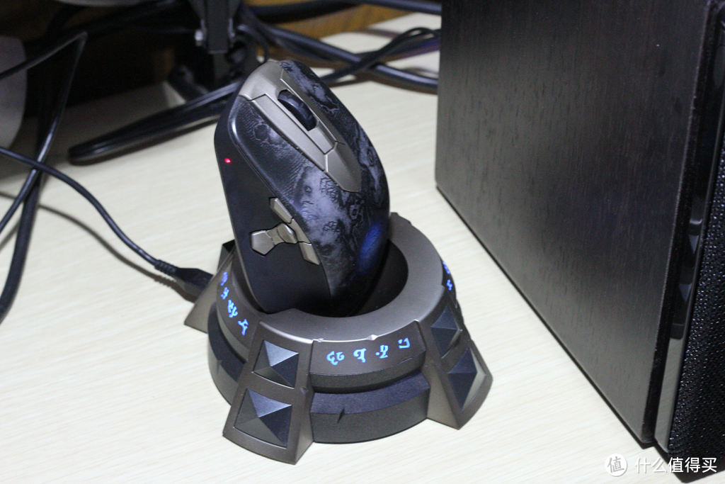 三只老鼠：Logitech 罗技 G700s 无线游戏鼠标 + SteelSeries 赛睿 Diablo III 暗黑3 游戏鼠标、WOW 魔兽世界 游戏鼠标