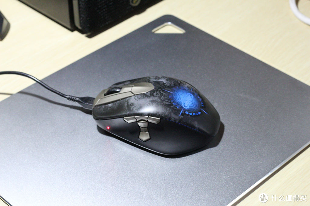 三只老鼠：Logitech 罗技 G700s 无线游戏鼠标 + SteelSeries 赛睿 Diablo III 暗黑3 游戏鼠标、WOW 魔兽世界 游戏鼠标