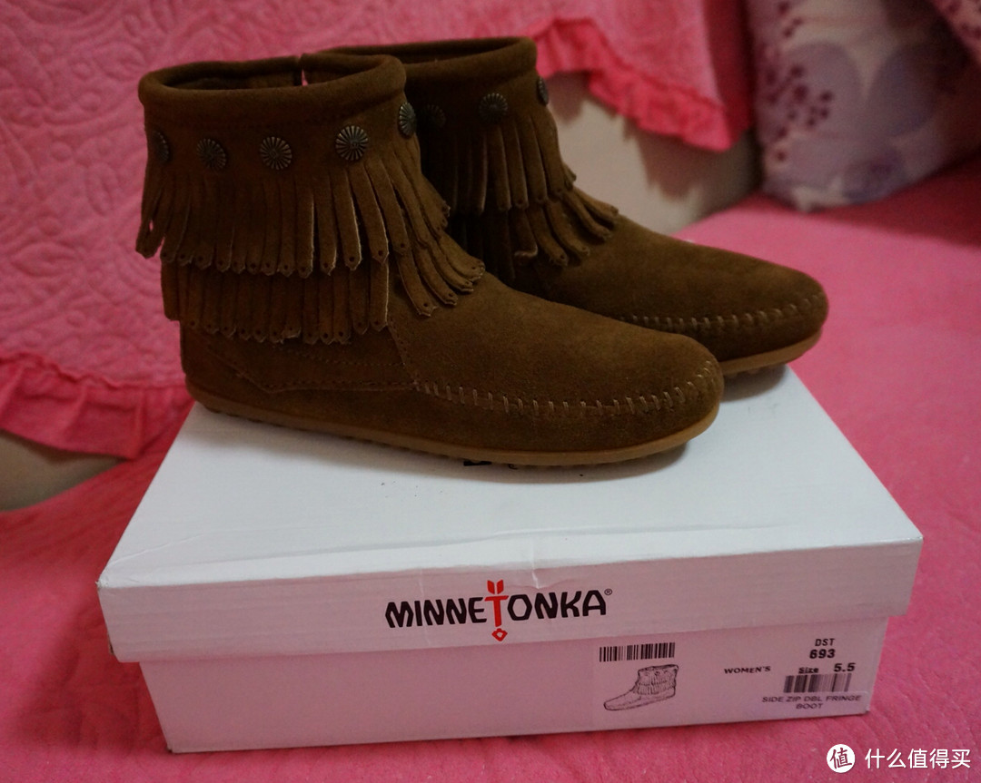 Minnetonka 迷你唐卡 Double Fringe Side Zip Boot 女款流苏短靴 + 用作妈咪包的crocs 卡洛驰 双肩包