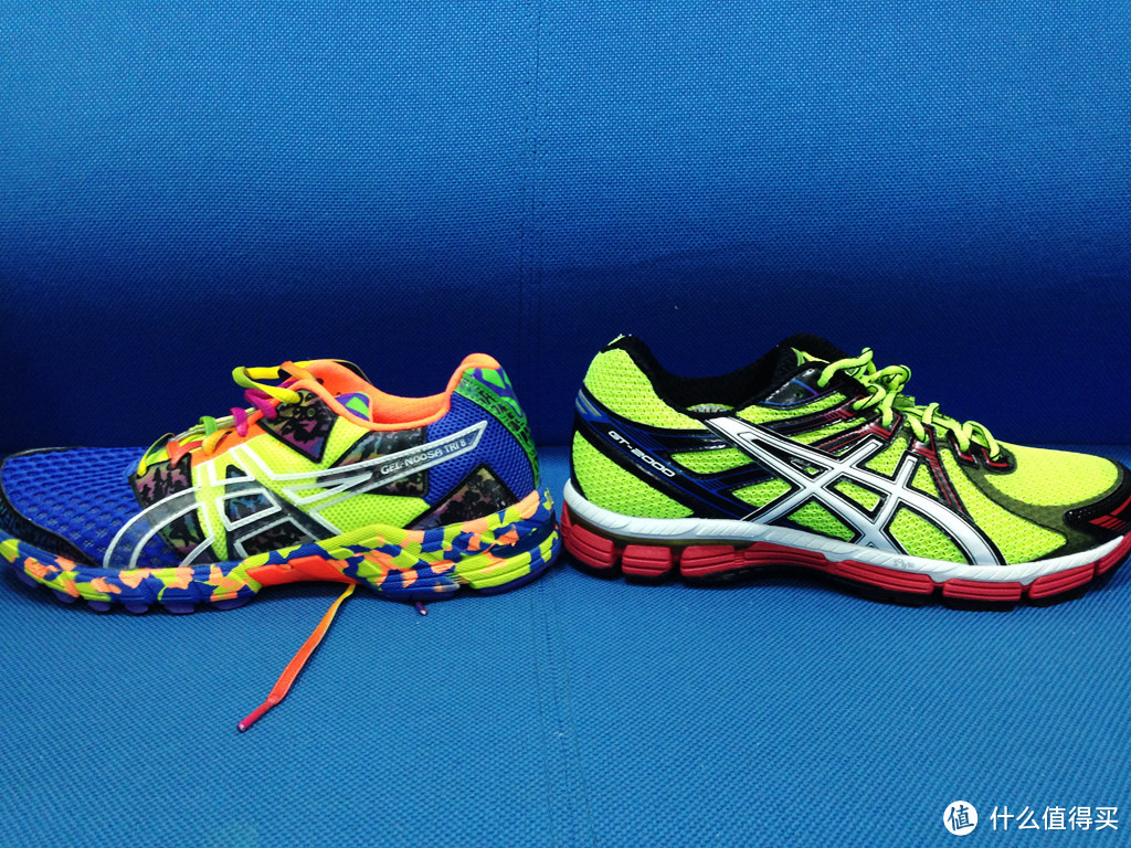 似曾相识的 ASICS 亚瑟士 GT-2000 男款次*级跑步鞋