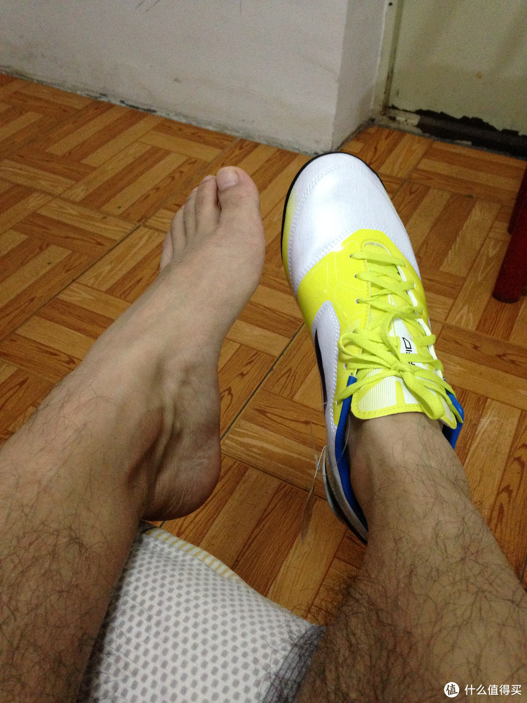 世界杯又要来了，小伙伴们来踢球吧：adidas 阿迪达斯 F50系列 HG 男款胶质短钉草地足球鞋 V21321