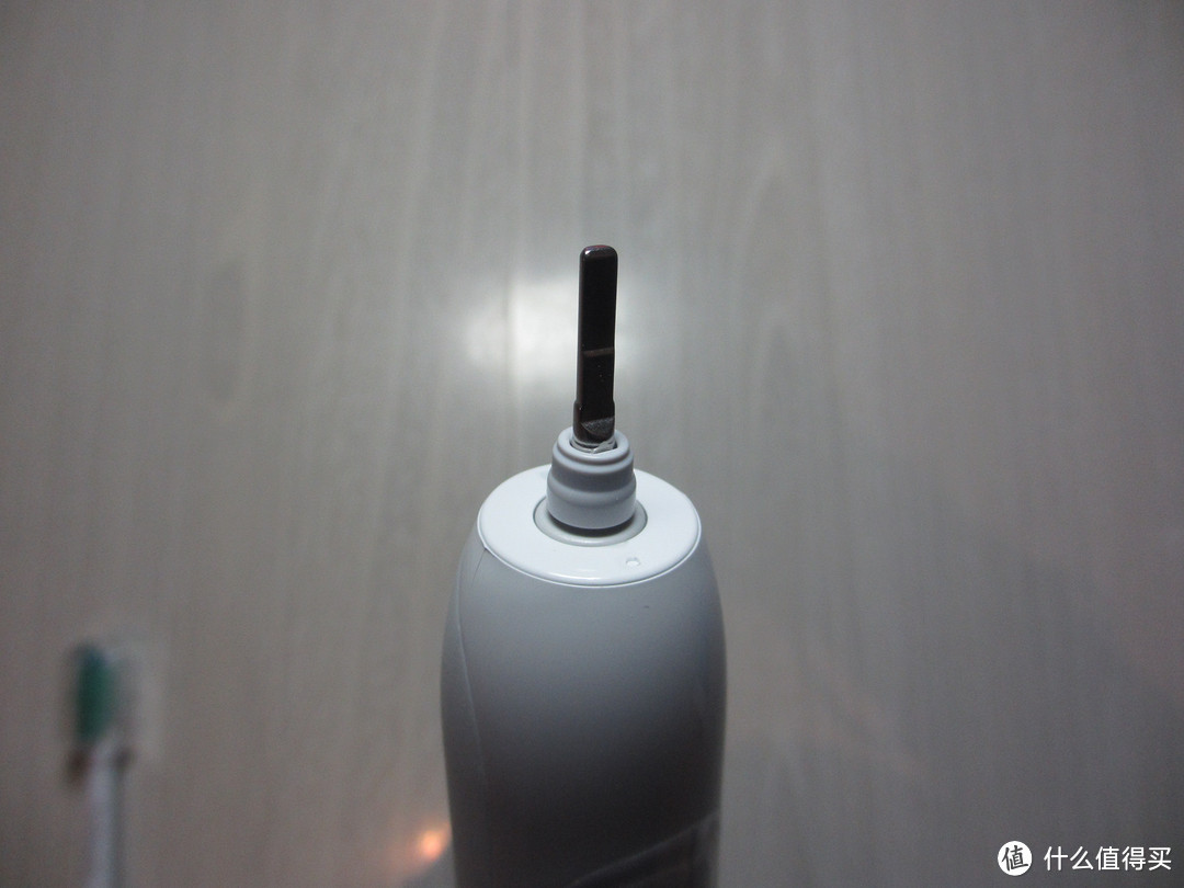 爱护你的牙齿:：PHILIPS 飞利浦 Sonicare HX6730 声波电动牙刷