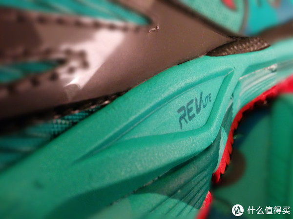 我们的情侣款：New balance 新百伦 890 轻量跑鞋