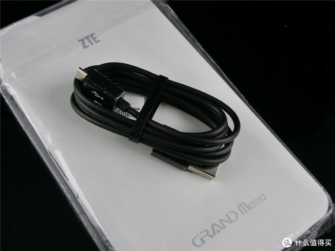 三网通吃 ZTE 中兴 GRAND MEMO N5 + 赠品移动电源