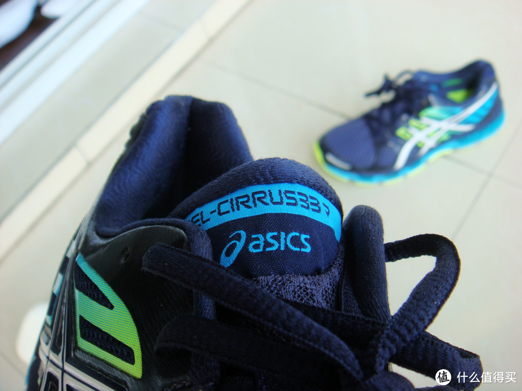 脚下的果冻：ASICS 亚瑟士 GEL-Cirrus33 2 男款跑鞋