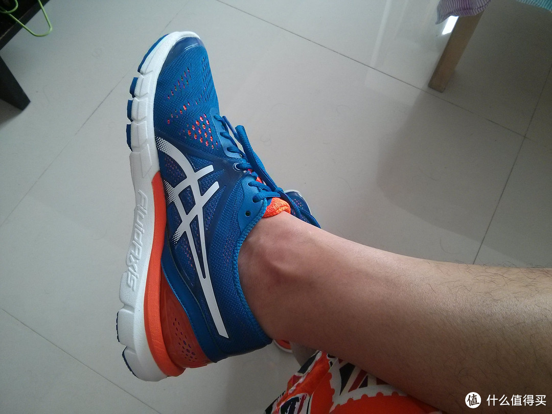 给自己一个跑步的理由：ASICS 亚瑟士GEL-EXCEL33 3 T410N 男款跑步鞋 轻度体验报告