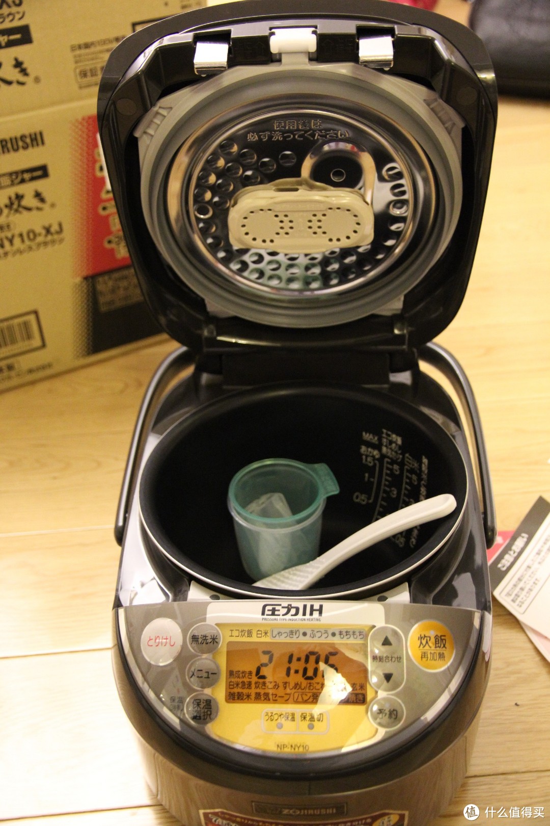 ZOJIRUSHI 象印 IH七段压力 NP-NY10-XJ 电饭煲 开箱