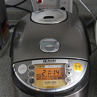 ZOJIRUSHI 象印 IH七段压力 NP-NY10-XJ 电饭煲 开箱