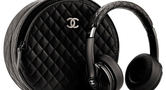 monster魔声 x chanel香奈儿 联名耳机外观曝光