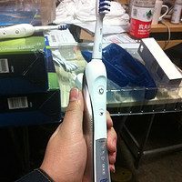 3D震动旋转：Oral-B 欧乐B 4000型/D29 电动牙刷
