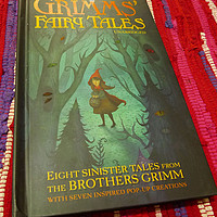 儿童慎读：黑暗插图版《The Illustrated Grimm's Fairy Tales 格林童话》立体书