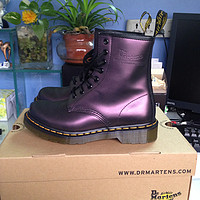 特别的紫给特别的你：Dr.Martens 1460W 经典女款马丁靴 珠光紫