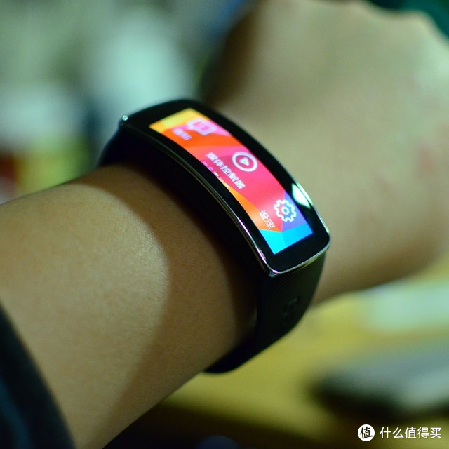 SAMSUNG 三星 Gear Fit R350 智能佩戴设备 入手体验