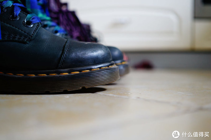 总有一双马丁陪你走遍天涯去见你的爱人：Dr. Martens Aimilie Boot 女款马丁靴 旧鞋新上