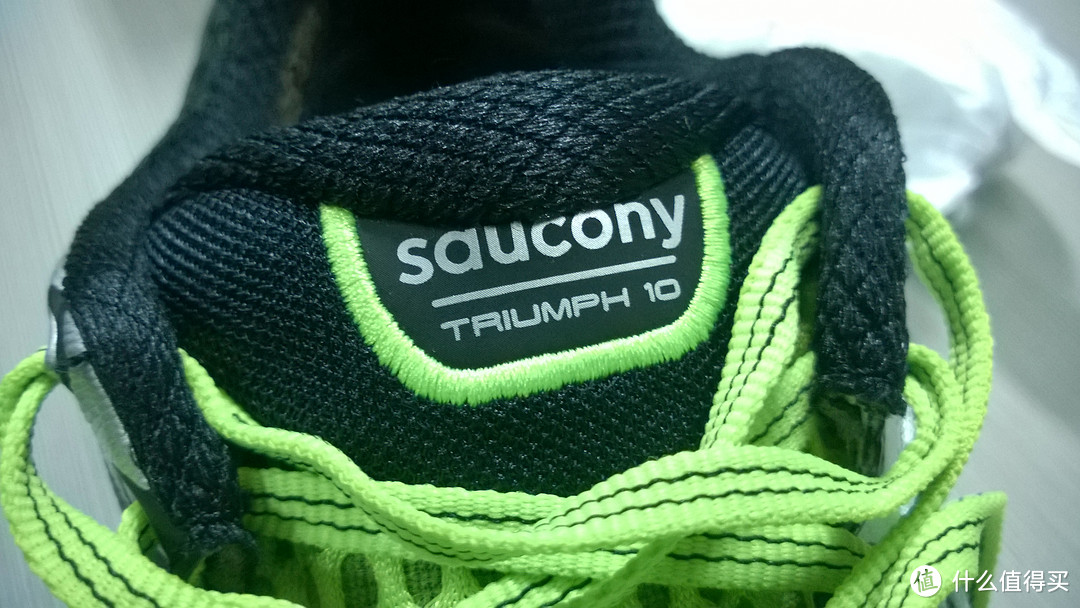 人生第一次拥有“劳斯莱斯”：Saucony 索康尼 Triumph 10 男款 *级缓震慢跑鞋