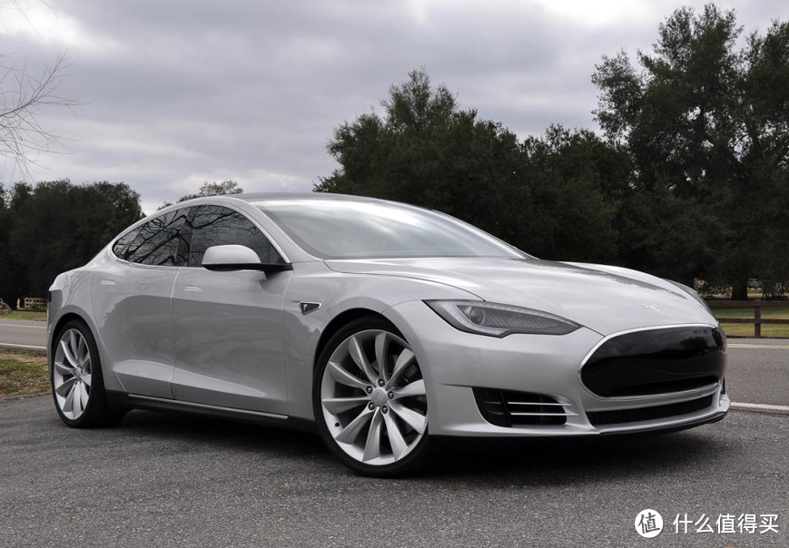 “钢铁侠”亲临 Tesla特斯拉交付中国首批Model S