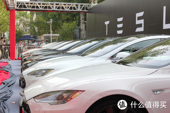 Tesla特斯拉交付中国首批Model S