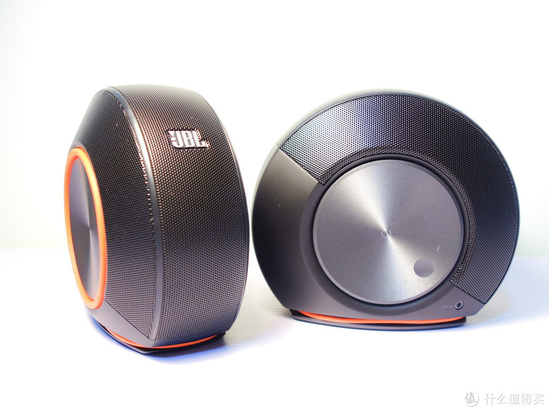 "移动版" JBL PEBBLES 音乐蜗牛 桌面音箱