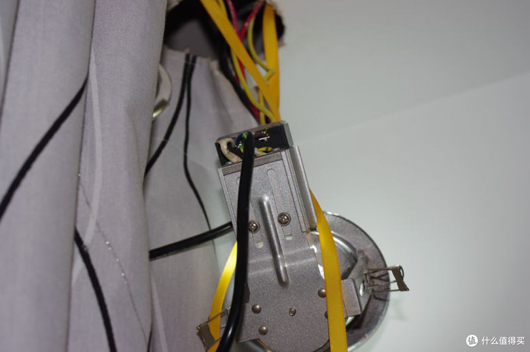 我的小家庭影院：海淘官翻版 BenQ 明基 W1070 投影机，附安装过程