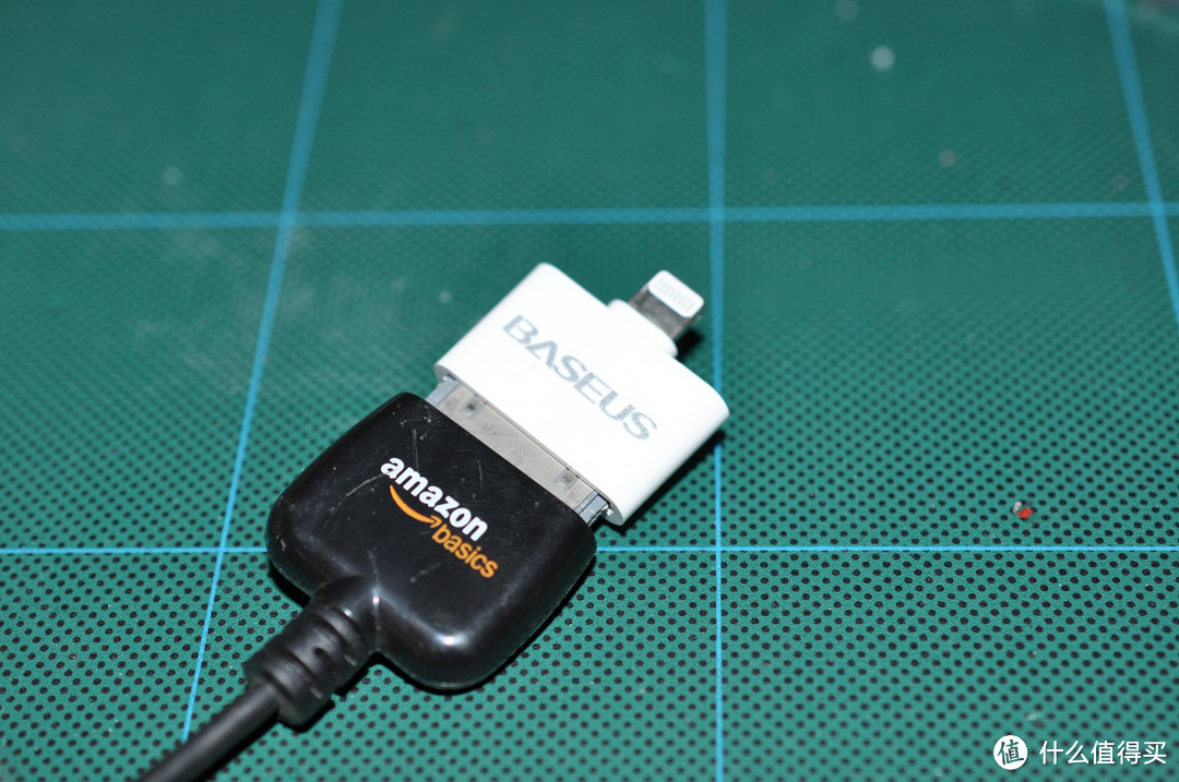 此倍思非彼倍思：AmazonBasics 亚马逊倍思 Apple USB充电/同步数据线