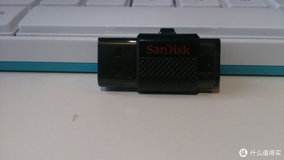 手机扩容神器：SanDisk 闪迪 至尊 64G 双接口U盘