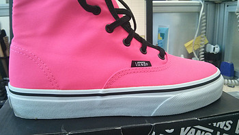 穿童鞋的成年人：VANS 万斯 Authentic Hi 青少年款高帮休闲鞋，顺便晒U.S. Polo Assn USPA Sag Harbor E/W 斜挎包