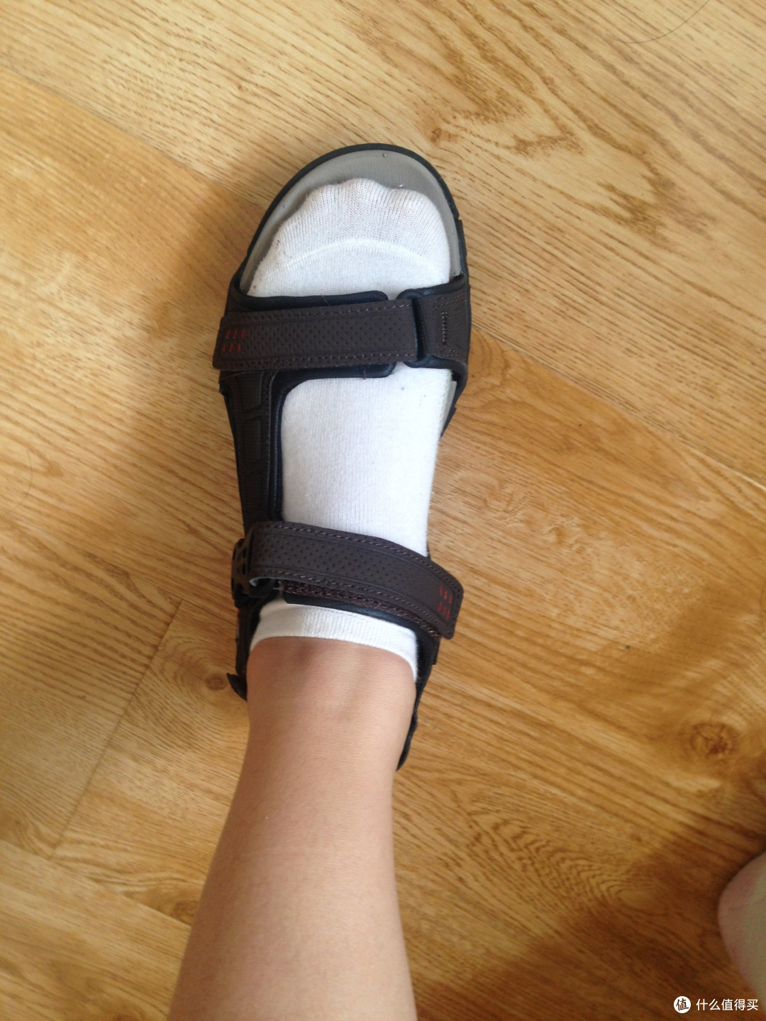 高个妹子来插播:Clarks 其乐 Valley Stone 女士平底鞋+Nine West 玖熙 Cool Dude 女款平底鞋+Skechers 斯凯奇 Gander - Trevor 凉鞋
