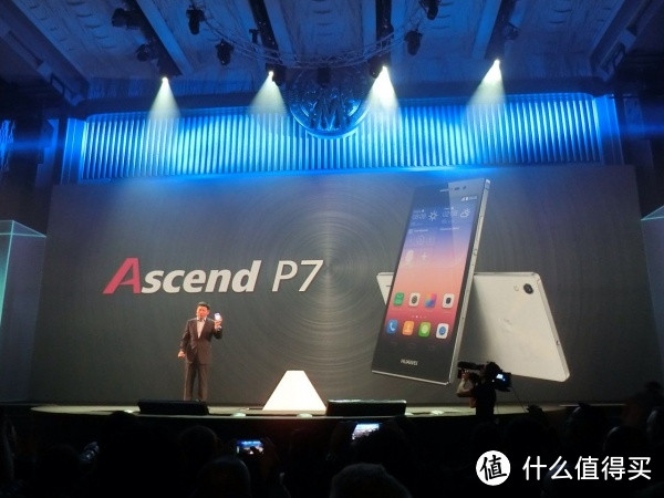 华为发布新旗舰Ascend P7手机