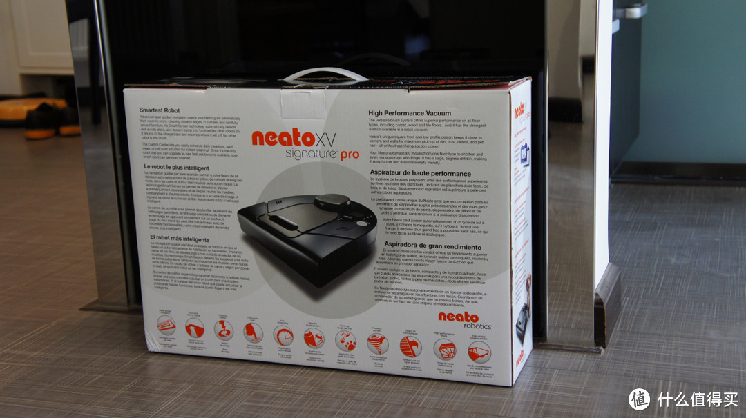 Neato XV Signature Pro 智能扫地机器人