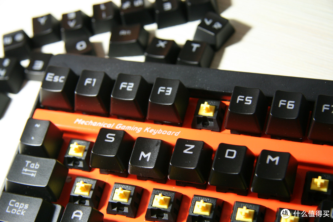 钱少的选择：rapoo 雷柏 V500 机械游戏键盘 机械黄轴