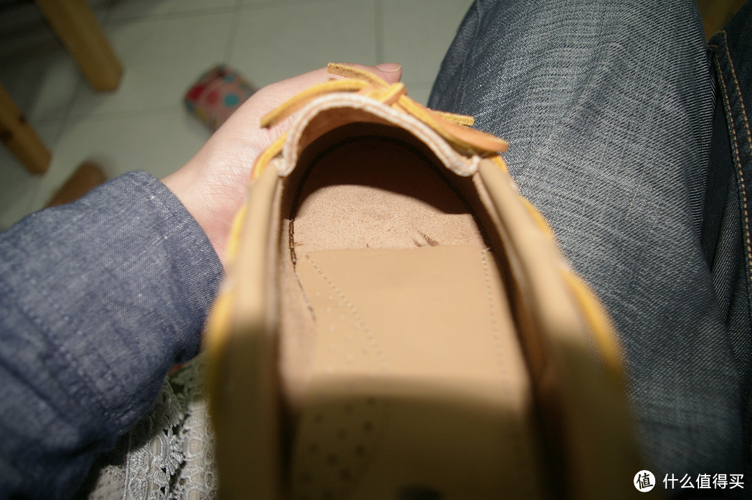 Minnetonka 迷你唐卡 Smooth Leather Moccasin 女款皮质手工单鞋