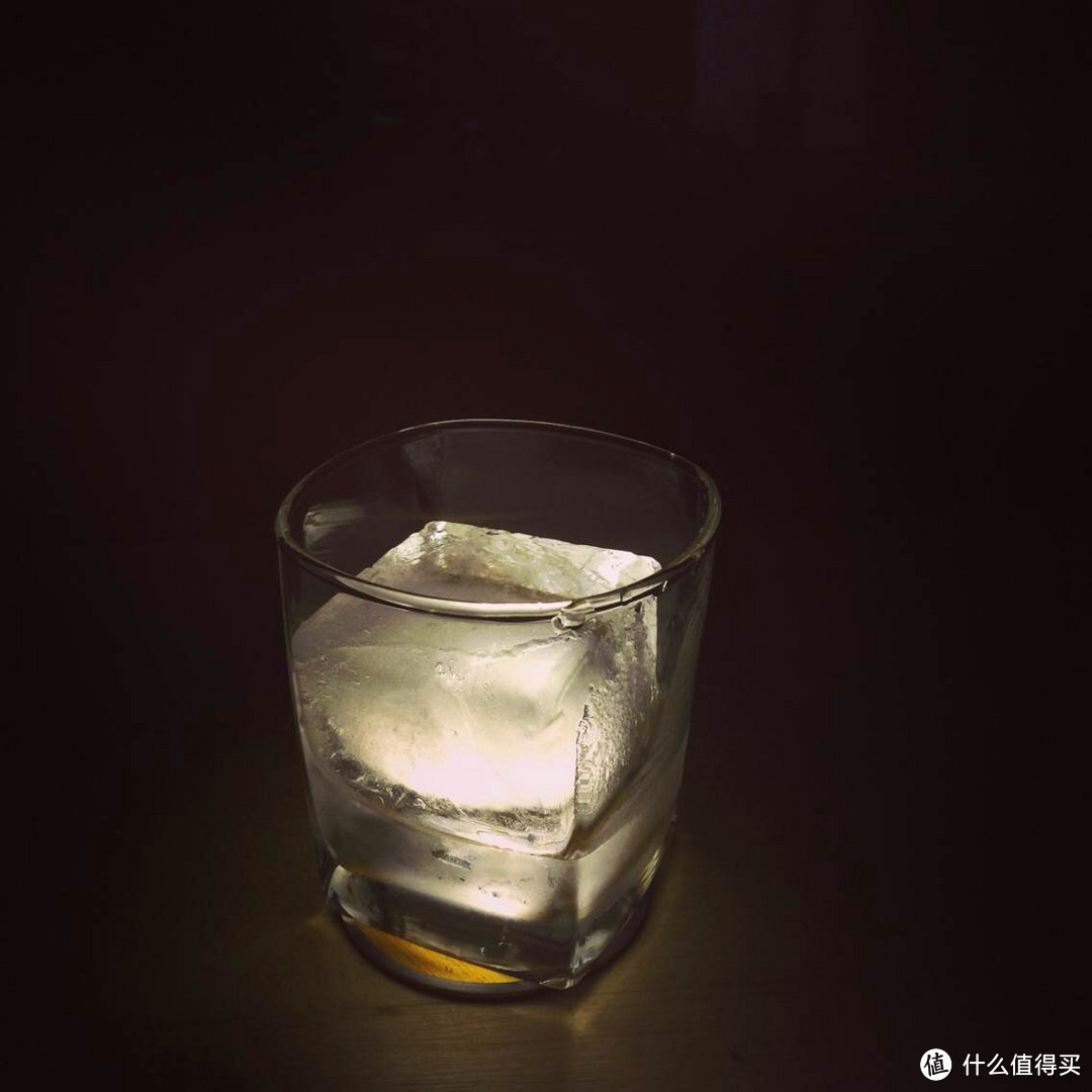 烈酒绝配：Tovolo Ice Molds 制冰模具