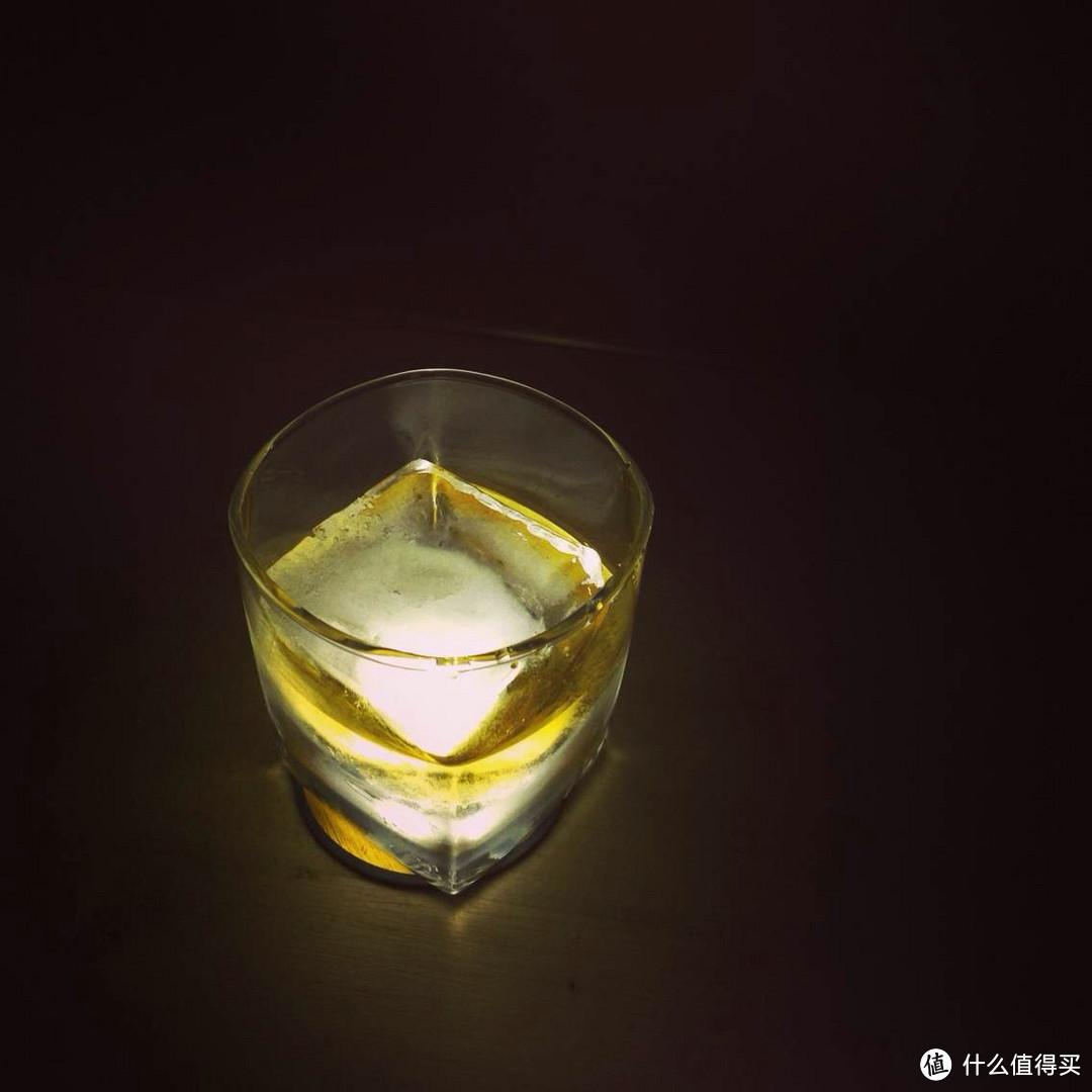 烈酒绝配：Tovolo Ice Molds 制冰模具