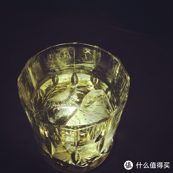 烈酒绝配：Tovolo Ice Molds 制冰模具