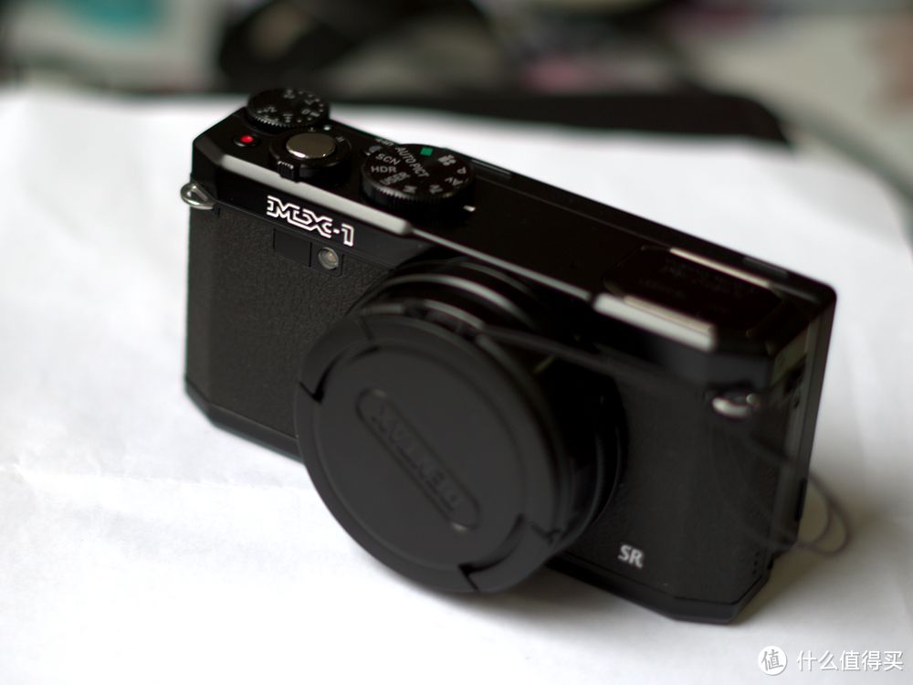 Pentax 宾得 复古旗舰 MX-1 便携数码相机 — 大底时代的遗忘者