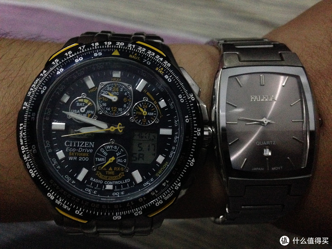 Citizen 西铁城 空中之鹰系列 JY0040-59L 男士光动能表 & CASIO 卡西欧 PAG240T-7CR Pathfinder 男款多功能太阳能腕表