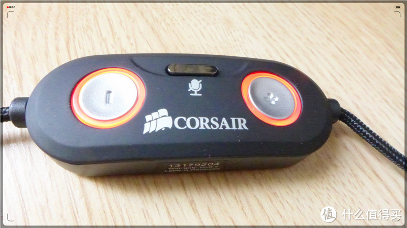 冒着被雷劈的危险入手：CORSAIR 海盗船 Vengeance系列 1500 Dolby 7.1声道 USB游戏耳机+纯手工木质耳机架