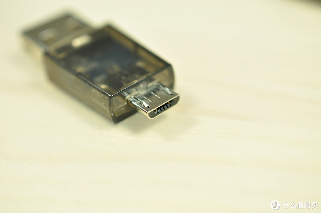 MicroUSB口。OTG接口