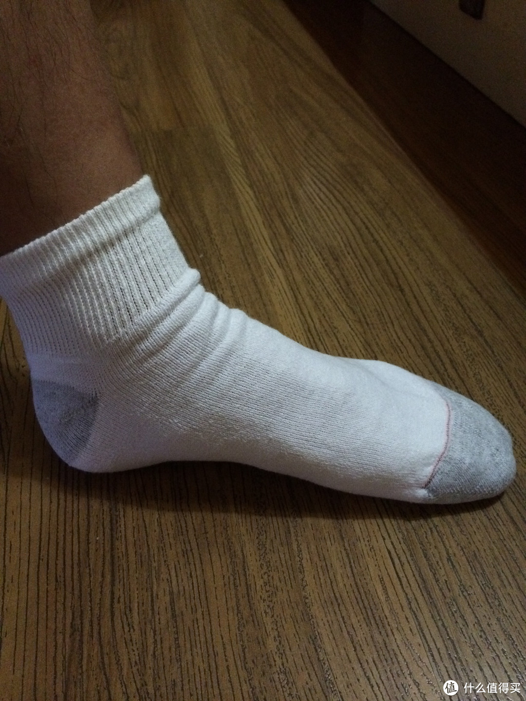 HANES 恒适 Crew Socks 男士运动长袜 — 撸资本主义的羊毛不放松