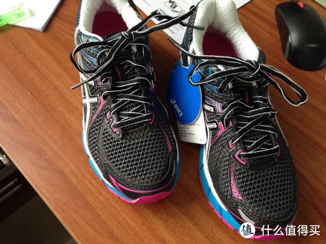 父母的节日礼物：Saucony 索康尼 Triumph 10 男款 *级缓震慢跑鞋 & ASICS 亚瑟士 GT-2000 女款跑鞋