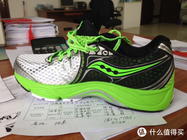 父母的节日礼物：Saucony 索康尼 Triumph 10 男款 *级缓震慢跑鞋 & ASICS 亚瑟士 GT-2000 女款跑鞋