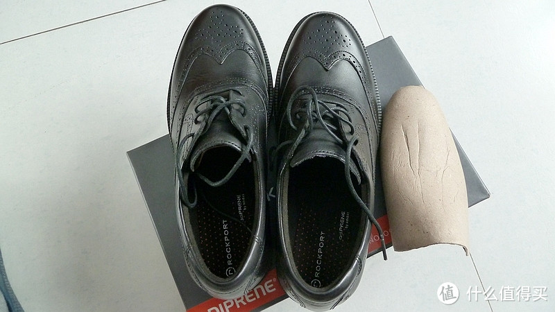 Rockport 乐步 Wooster Wingtip 男款牛津鞋 — 一双雕花鞋