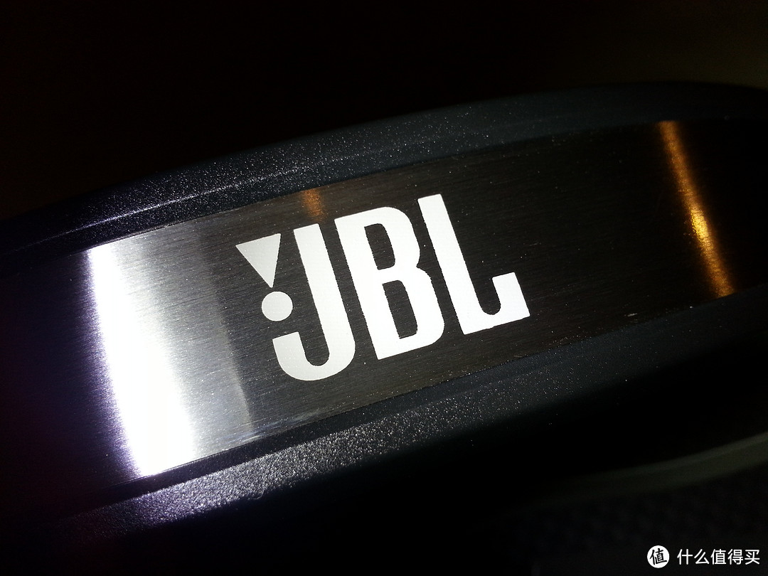  箱子的味道？JBL J55a 闭合式降噪 转轴头戴式耳机