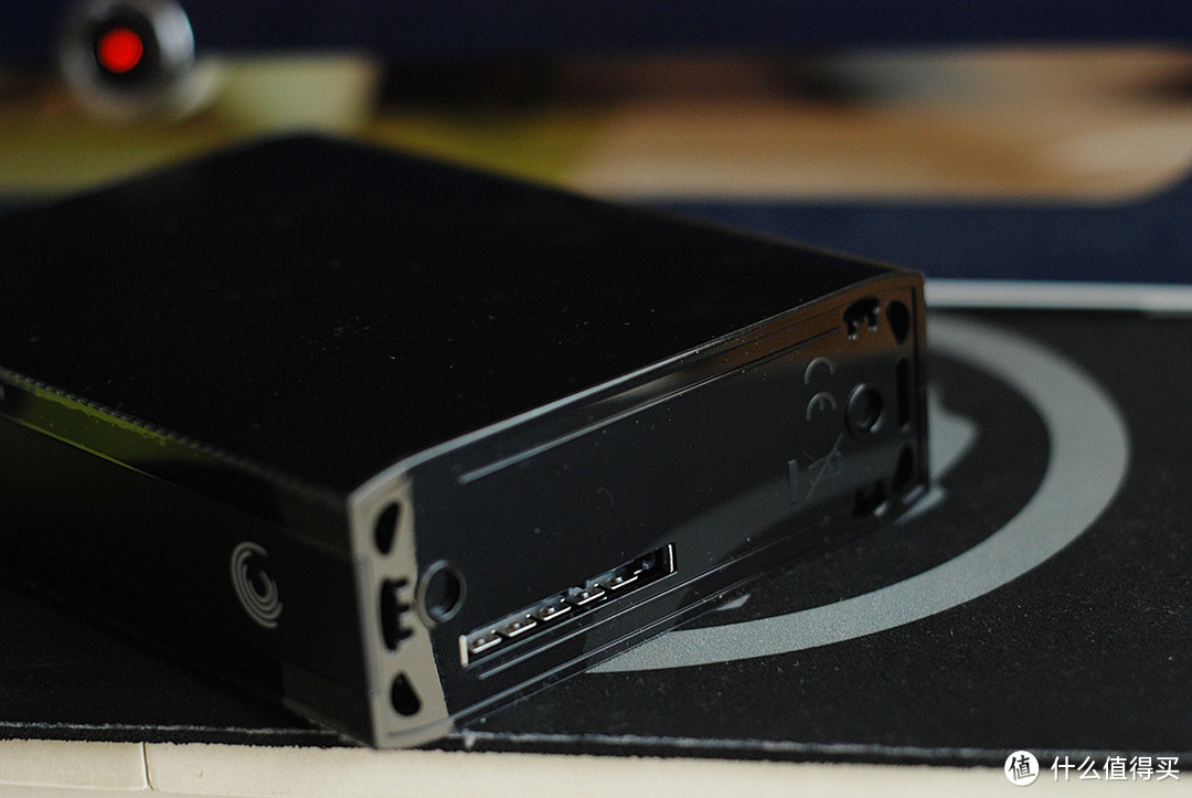 黑的越深爱越深：Seagate 希捷 Backup Plus 新睿品 4T USB3.0 移动硬盘